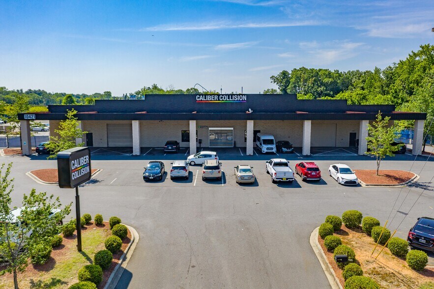 More Photos Of 10421 S Tryon St, Charlotte Auto Repair For Sale