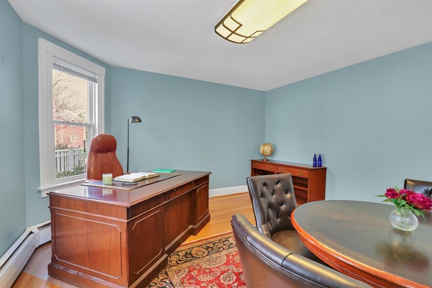 More Photos Of 36 School St, Glastonbury Office For Sale