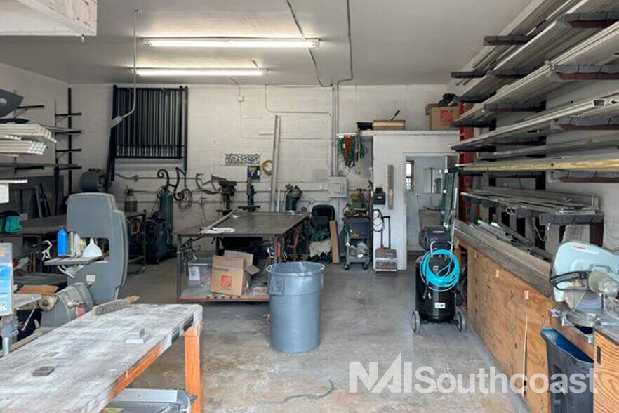 More Photos Of 1726-1738 SW Biltmore St, Port Saint Lucie Light Manufacturing For Lease