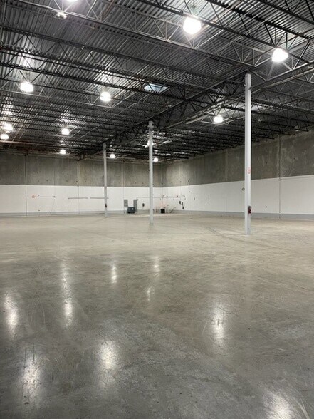 More Photos Of 8800 NW 13th Ter, Miami Warehouse For Lease