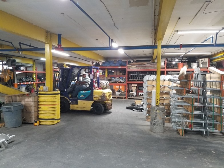 More Photos Of 2487 N Jerusalem Ave, East Meadow Warehouse For Sale