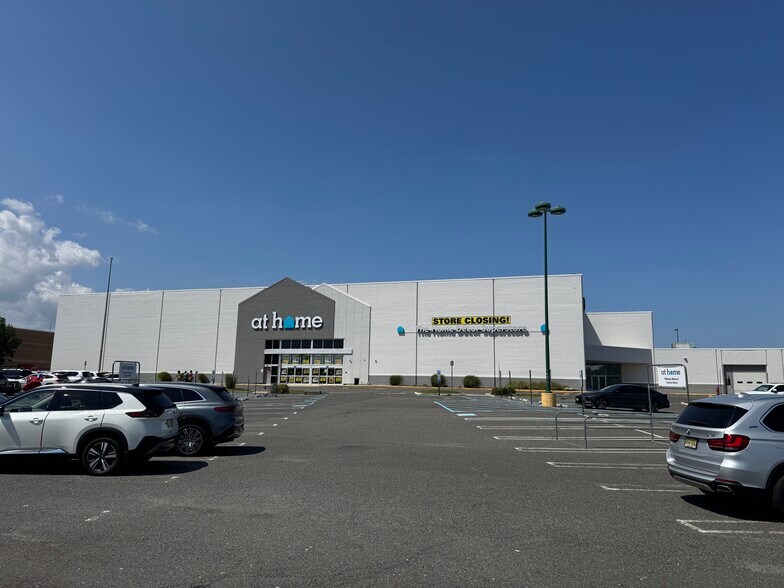 More Photos Of 2301-2311 Route 66, Ocean Unknown For Lease