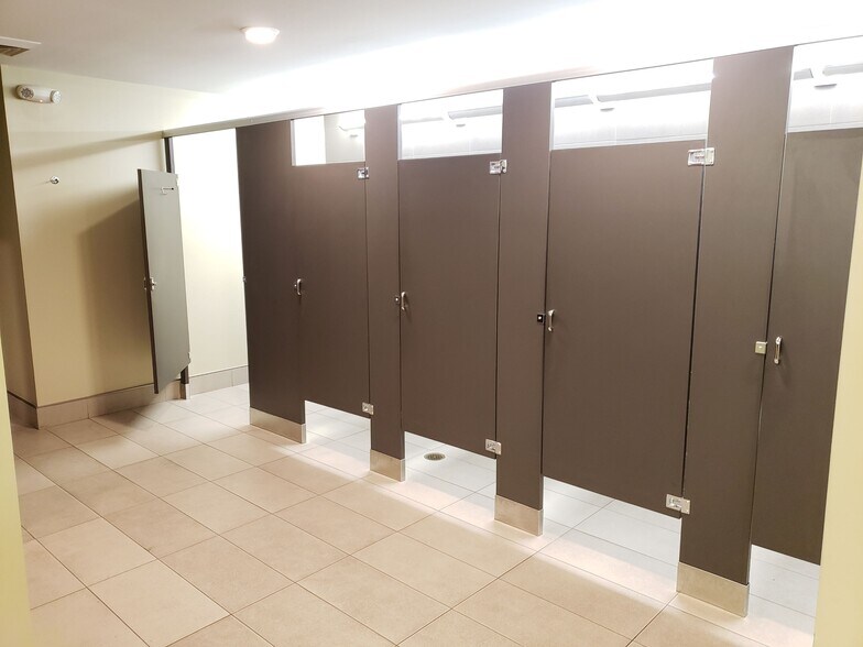 More Photos Of 220 Continuum Dr, Fletcher Research And Development For Sale