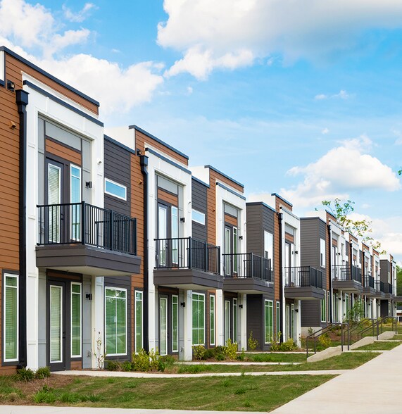 More Photos Of 930 W Mallard Creek Church Rd, Charlotte Apartments For Lease