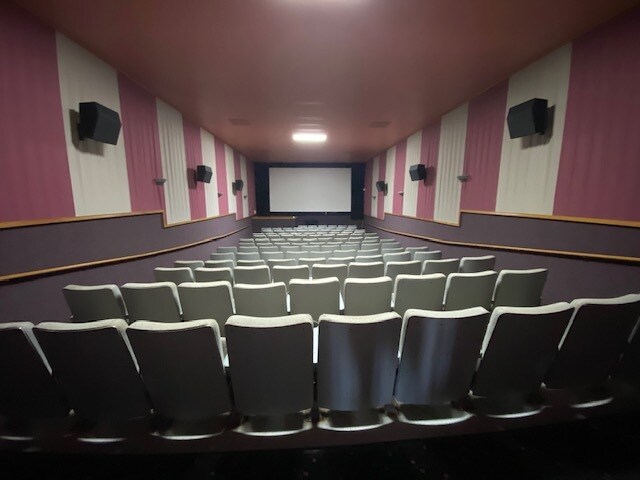 More Photos Of 1601 6th Ave, Stevens Point Freestanding For Sale