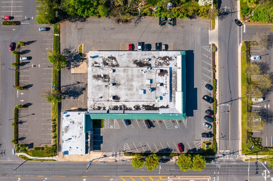 More Photos Of 2695 S Broad St, Hamilton General Retail For Lease