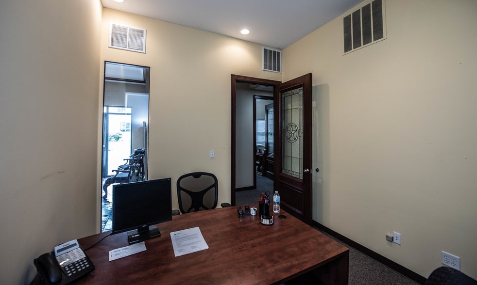 More Photos Of 4450 Erin Dr, Eagan Medical For Lease