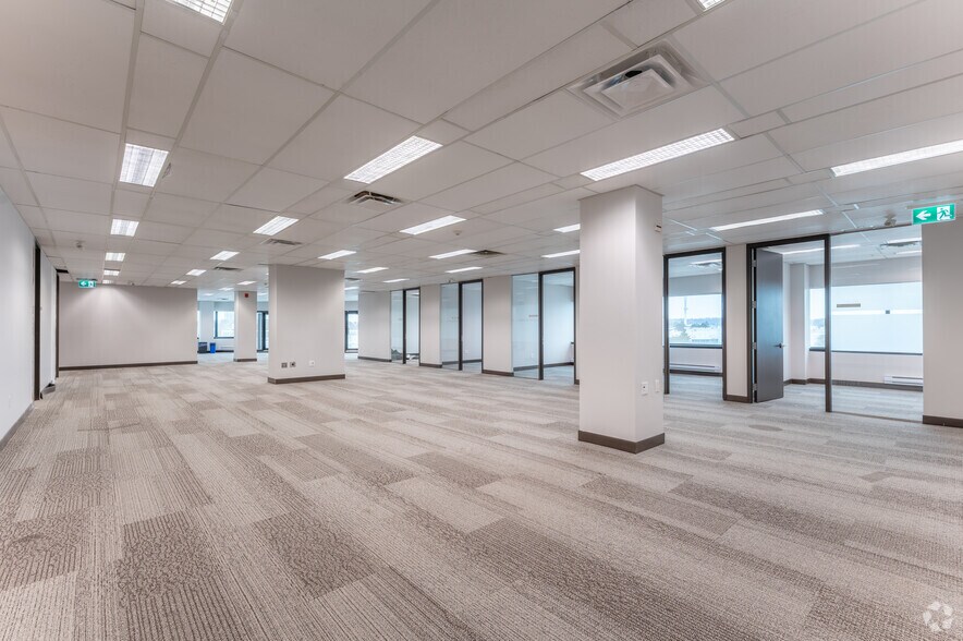 More Photos Of 2233 Argentia Rd, Mississauga Office For Lease