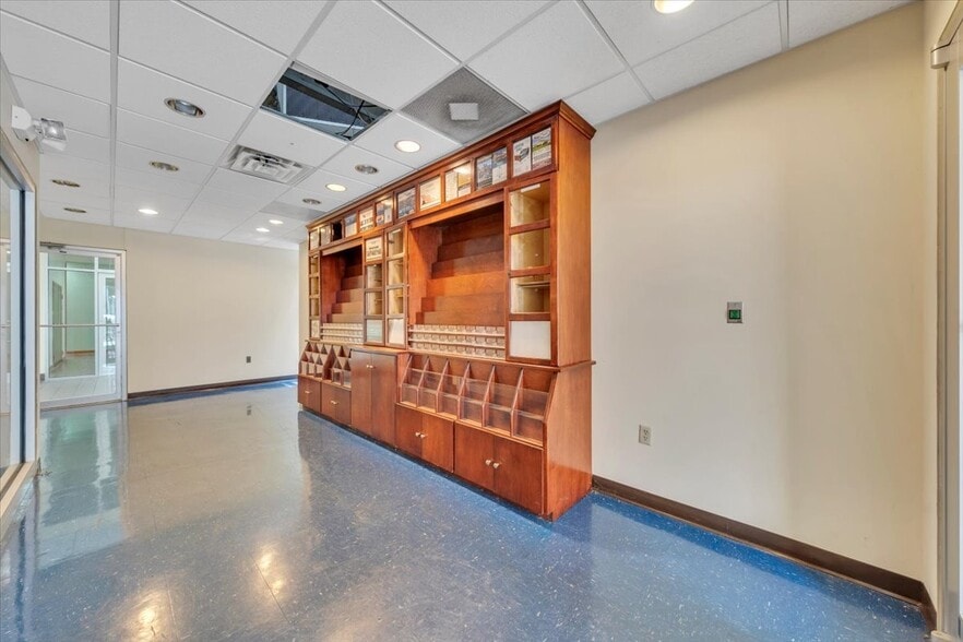 More Photos Of 210 S Jefferson St, Roanoke Loft Creative Space For Sale