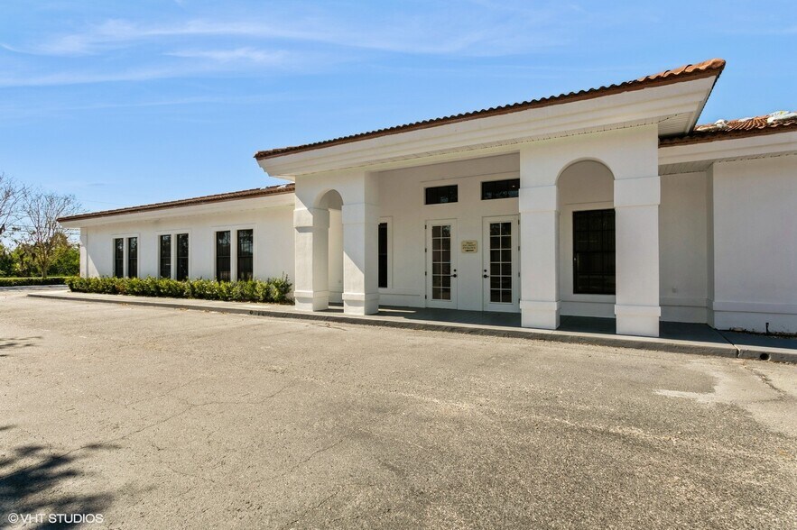 More Photos Of 2520 Tamiami Trl N, Nokomis Office For Sale
