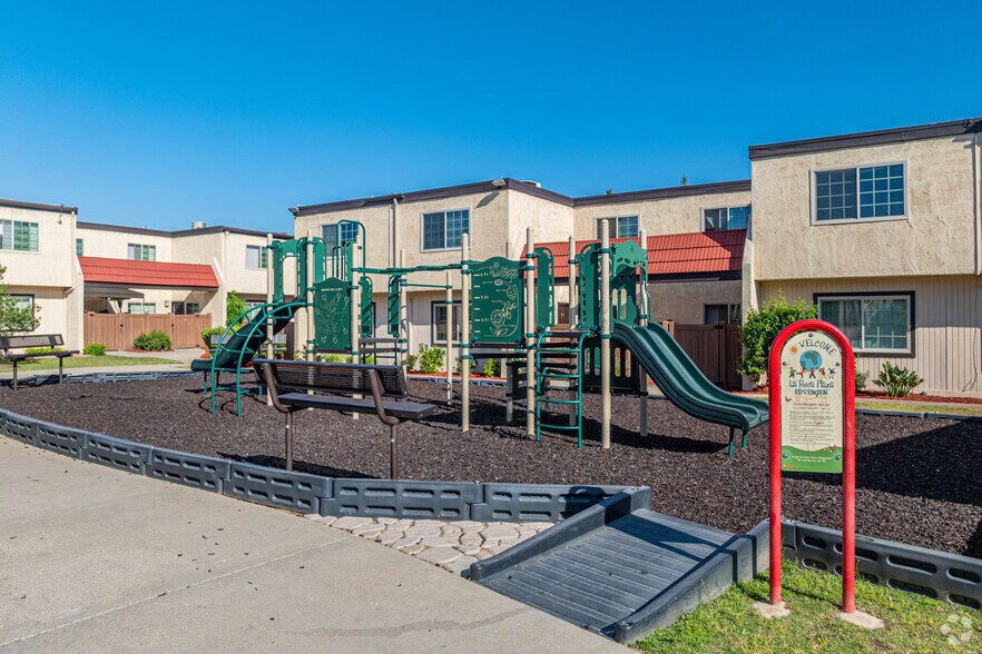 More Photos Of 10032 N Magnolia Ave, Santee Apartments For Sale