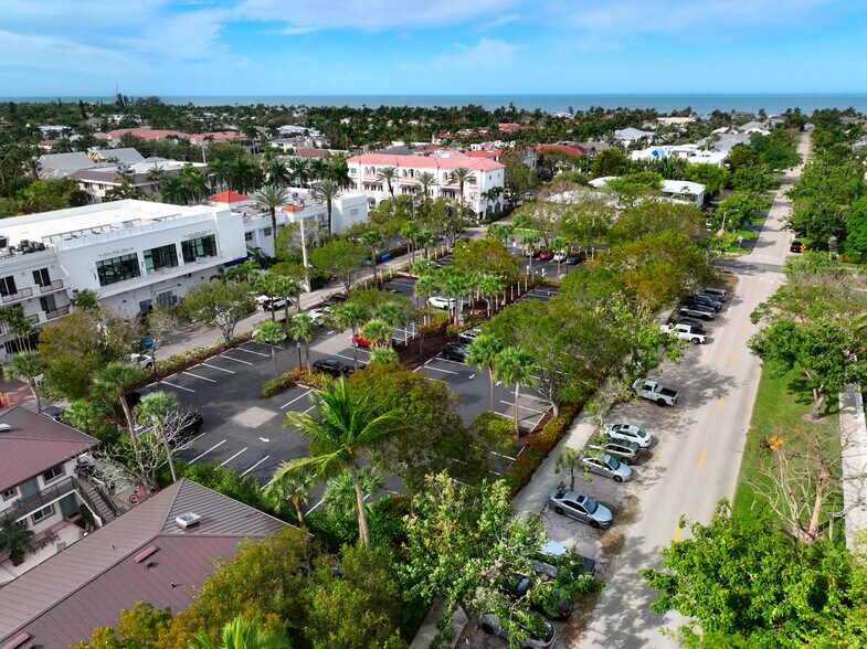 More Photos Of 410 4th St SE, Naples Land For Sale