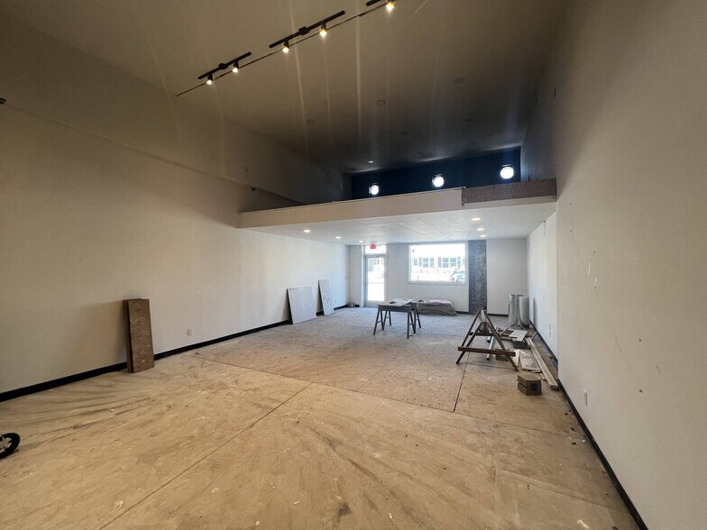 More Photos Of 1619 Prospect St, Indianapolis General Retail For Sale