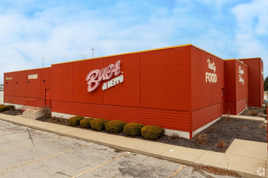 More Photos Of 6045 E 86th St, Indianapolis Restaurant For Sale