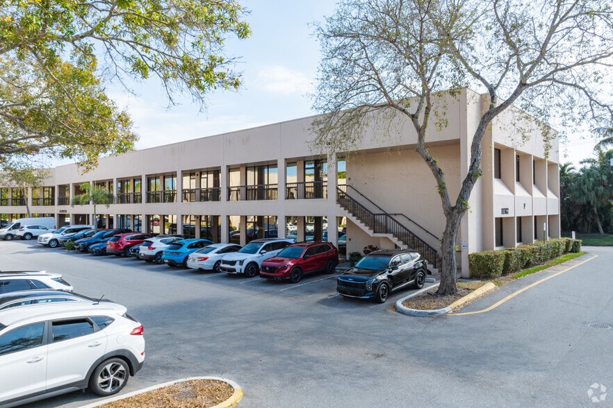 More Photos Of 11382 Prosperity Farms Rd, Palm Beach Gardens Medical For Lease