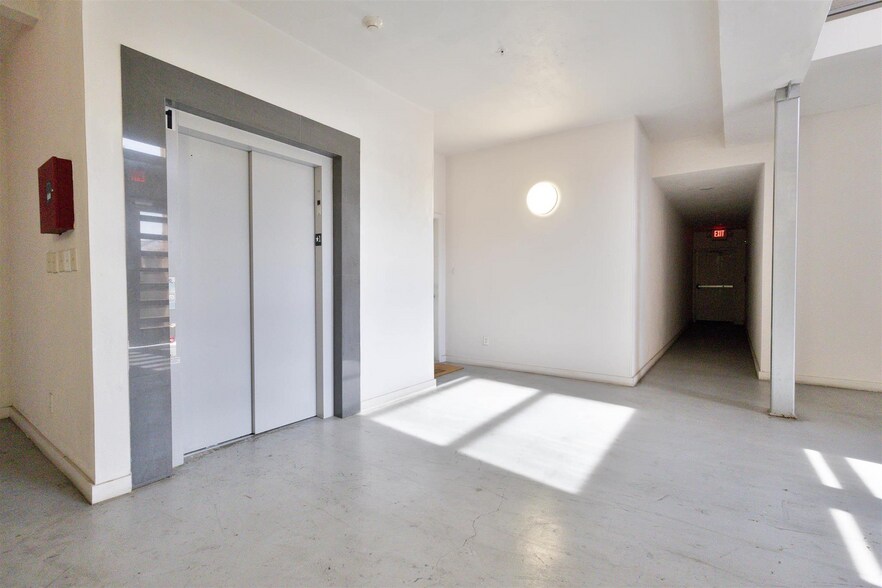 More Photos Of 502 Shiloh Dr, Laredo Apartments For Sale