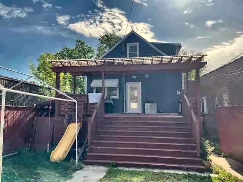 More Photos Of 2948 N Narragansett Ave, Chicago Apartments For Sale