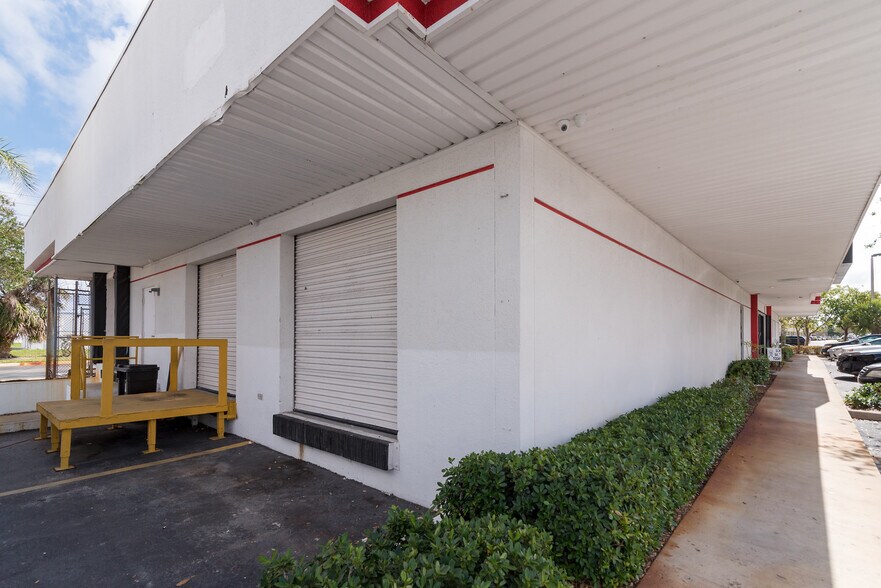 Primary Photo Of 1515 N Congress Ave, Delray Beach Warehouse For Lease