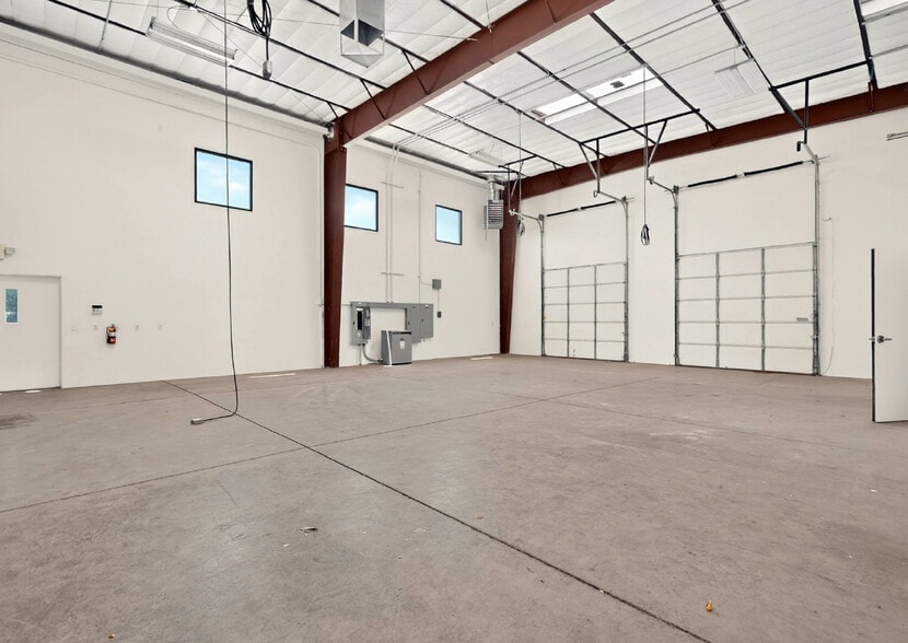More Photos Of 6901 Gruber Ave NE, Albuquerque Flex For Sale