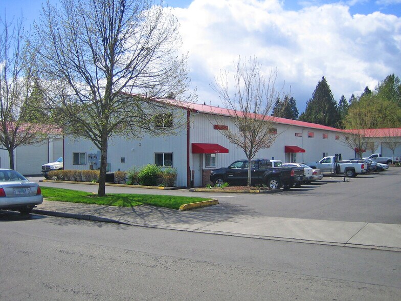 More Photos Of 15615 SW 74th Ave, Tigard Manufacturing For Lease