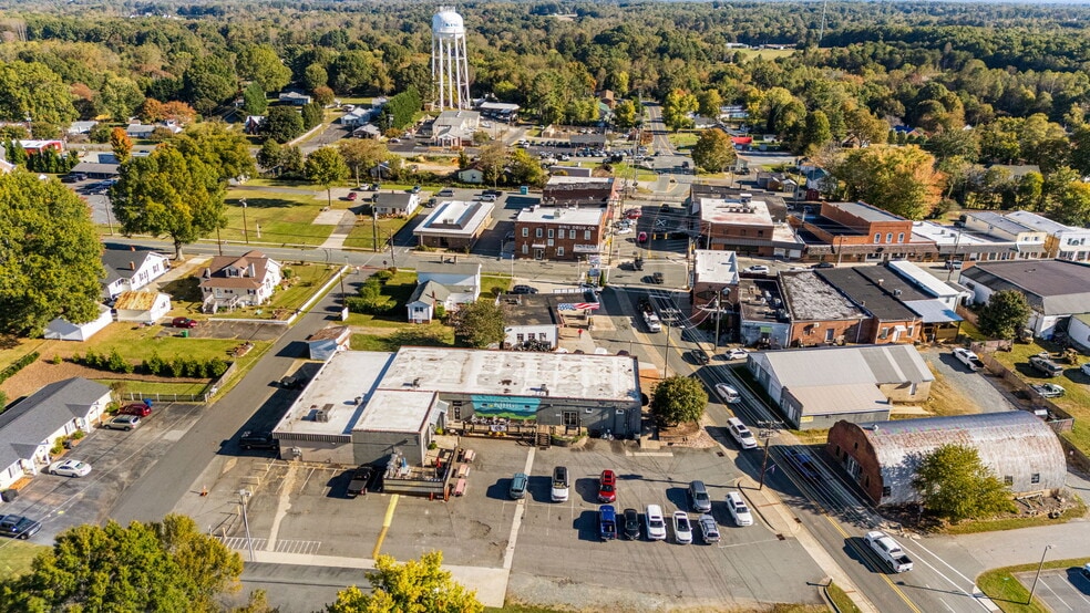 More Photos Of 204 Main St, King Convenience Store For Sale