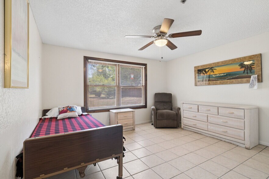 More Photos Of 1707 E Citation Ln, Tempe Assisted Living For Sale