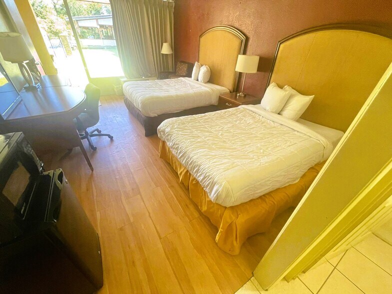 More Photos Of 1700 US-280, Phenix City Hotel For Sale