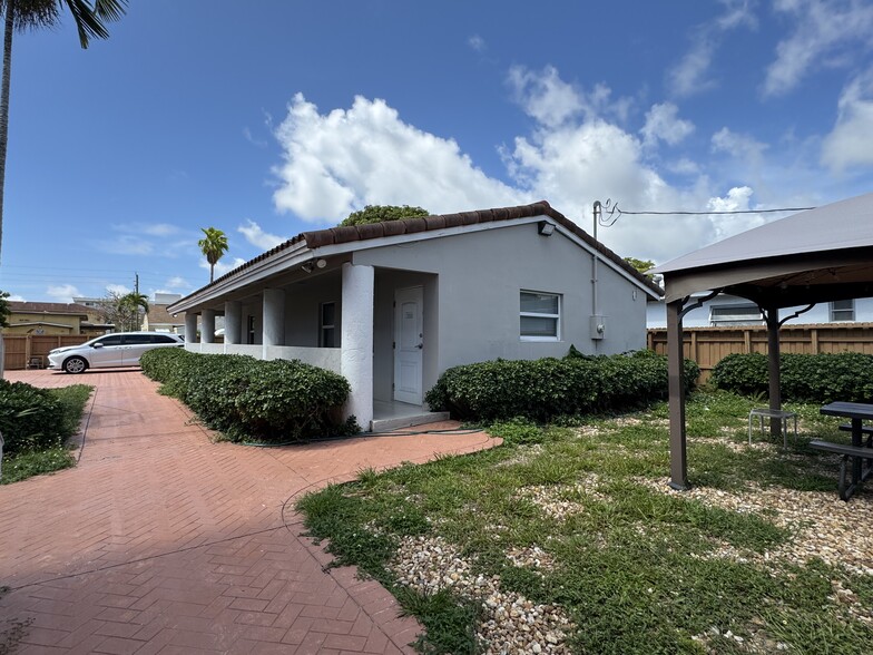 More Photos Of 1040 S Federal Hwy, Hollywood Office For Sale