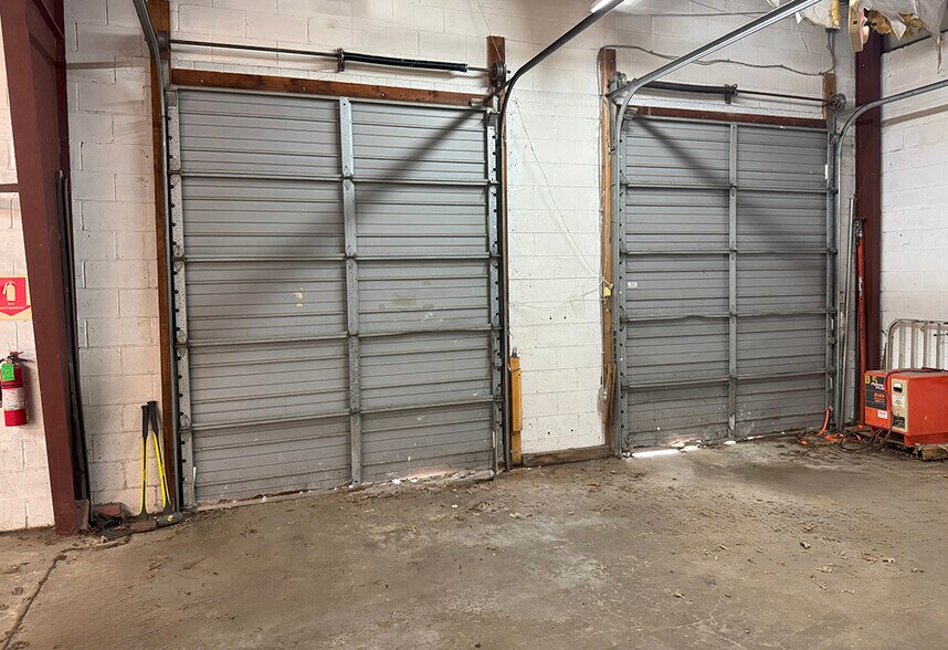 More Photos Of 5 Veronica Ave, Somerset Distribution For Sale