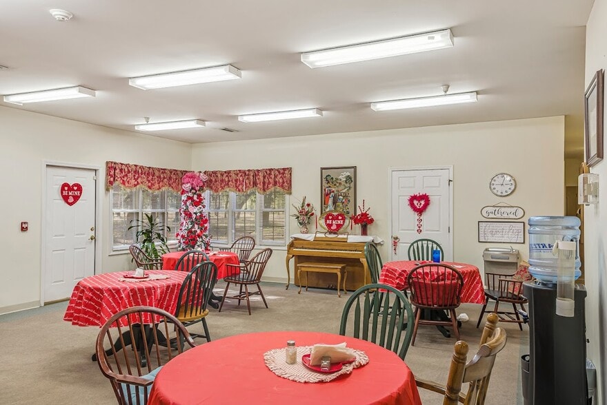 More Photos Of 100 W Lake Professional Park, Geneva Assisted Living For Sale