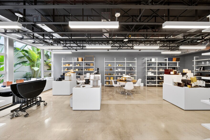 More Photos Of 7630 Biscayne Blvd, Miami Office For Lease