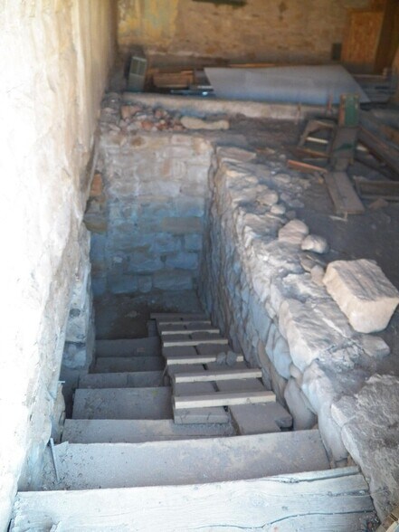 More Photos Of 102 E Main St, Aguilar Specialty For Sale