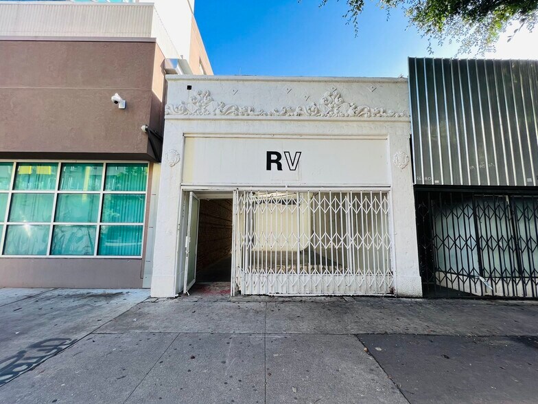 More Photos Of 1040-1050 S Olive St, Los Angeles General Retail For Sale