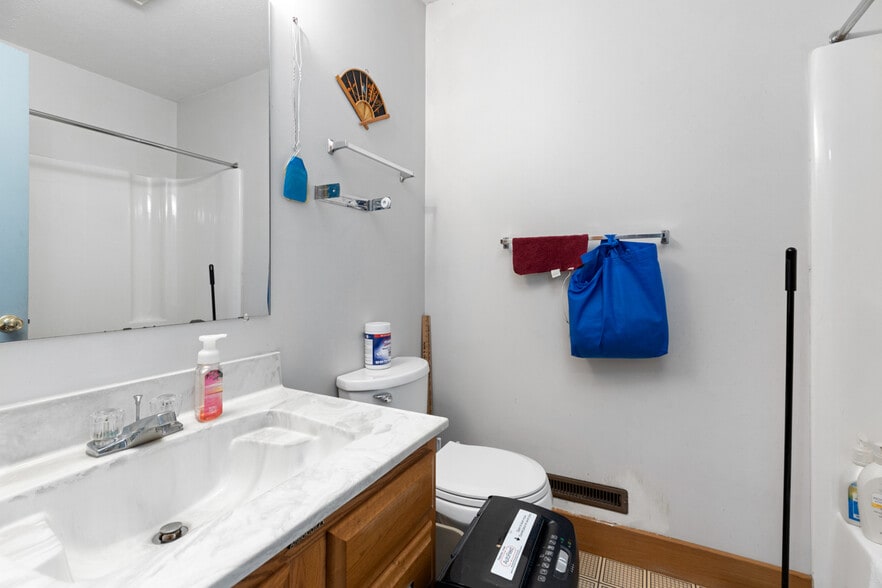 More Photos Of 218 Mill Rd, Woodstock Congregate Senior Housing For Sale