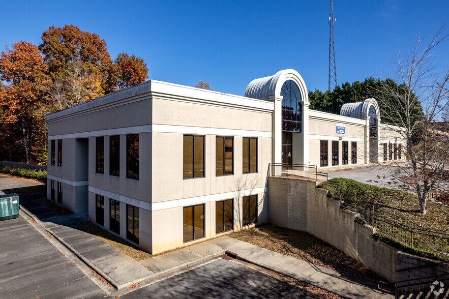 More Photos Of 1270 25th Street Pl SE, Hickory Medical For Lease