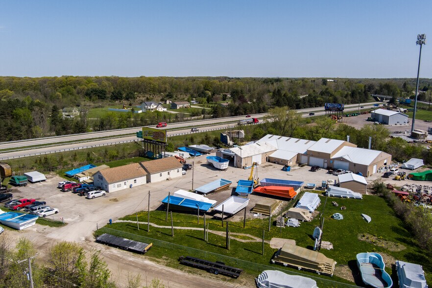 More Photos Of 3090 W Cook Rd, Grand Blanc Showroom For Sale