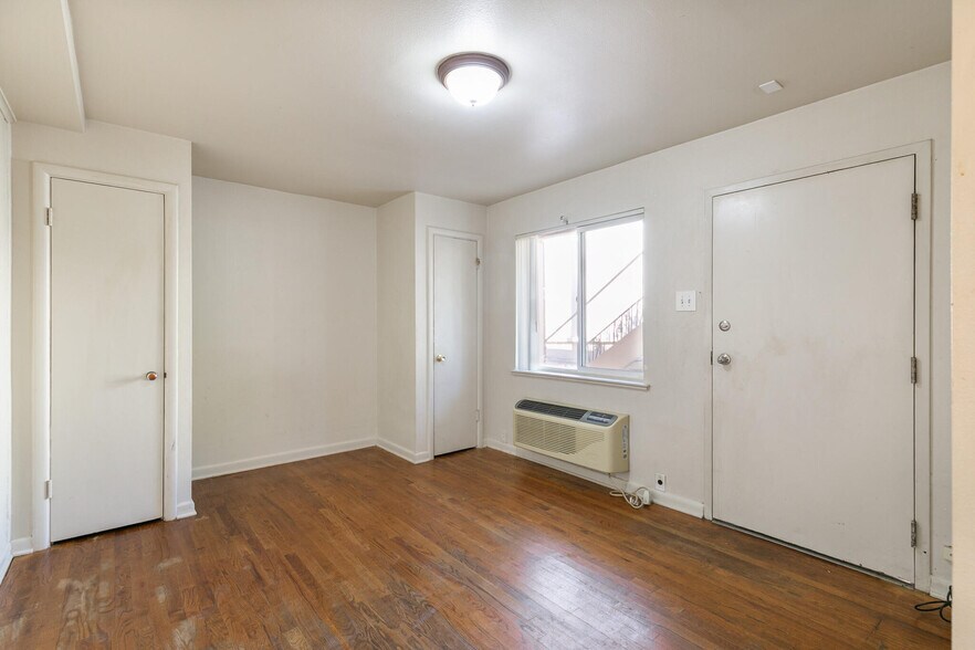 More Photos Of 901 Jasmine St, Denver Apartments For Sale
