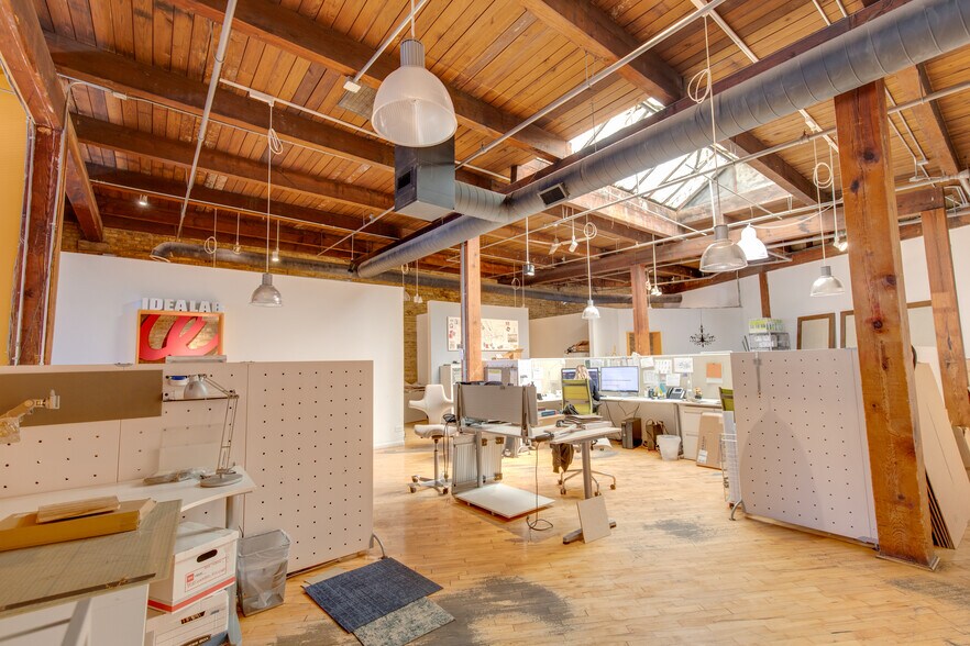 More Photos Of 1000 N Halsted St, Chicago Loft Creative Space For Lease