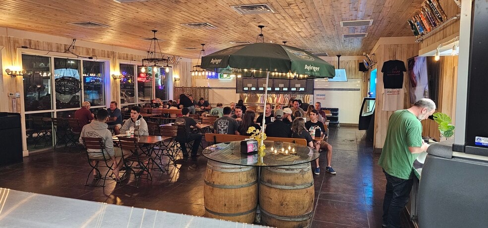 More Photos Of 13160 Sorrento Rd, Pensacola Restaurant For Sale