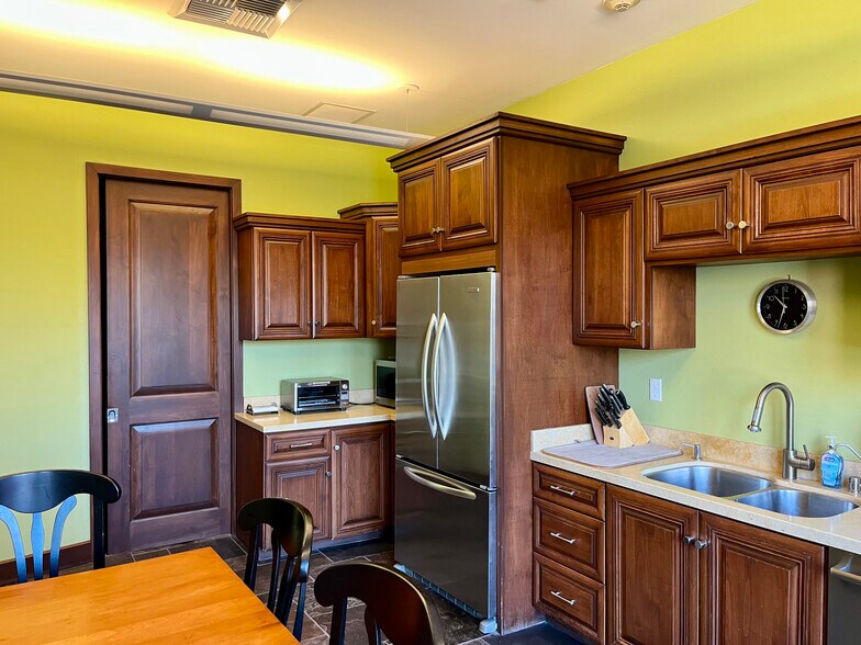 More Photos Of 830 The Alameda, San Jose Storefront For Lease