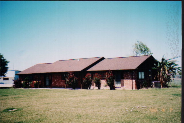 More Photos Of 2008 Jones Rd, Freeport Warehouse For Lease