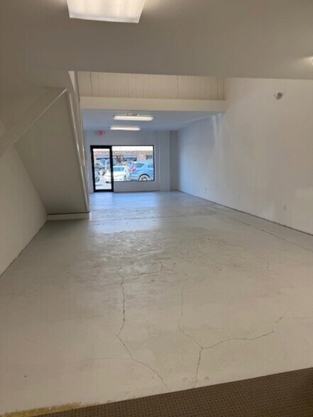 More Photos Of 113 Danbury Rd, Ridgefield Storefront For Lease