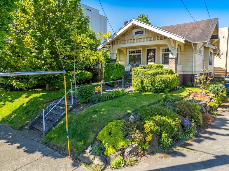 More Photos Of 8327-8335 15th Ave NW, Seattle Freestanding For Sale