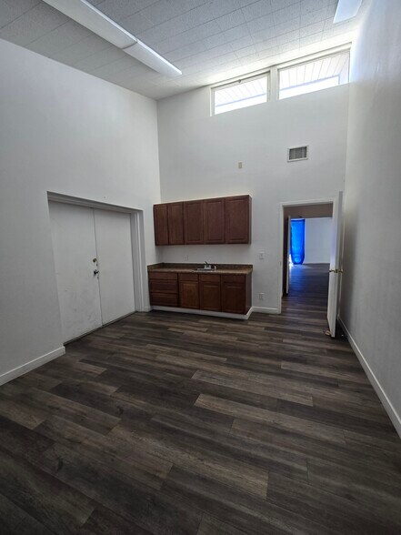 More Photos Of 313-315 N State St, Orem Storefront Retail Office For Sale