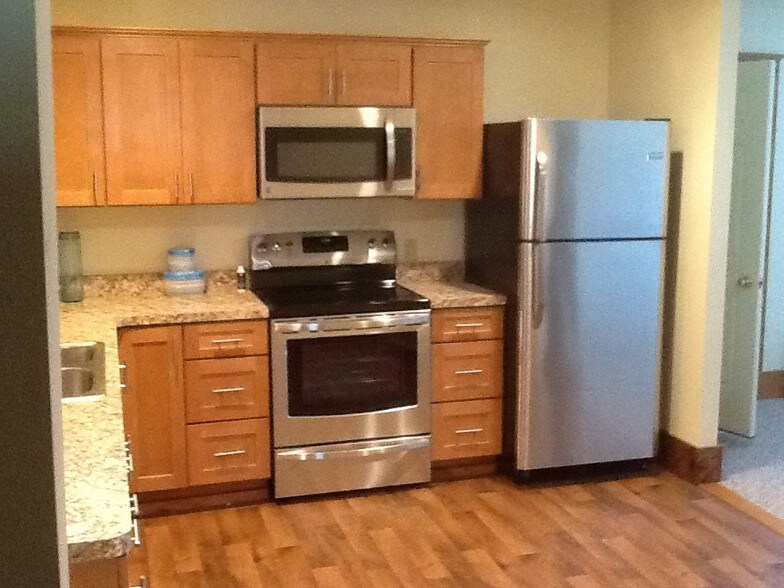 More Photos Of 899 E Shore Dr, Adirondack Storefront Retail Residential For Sale