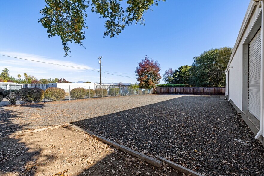 More Photos Of 833 Gravenstein Hwy S, Sebastopol Warehouse For Sale