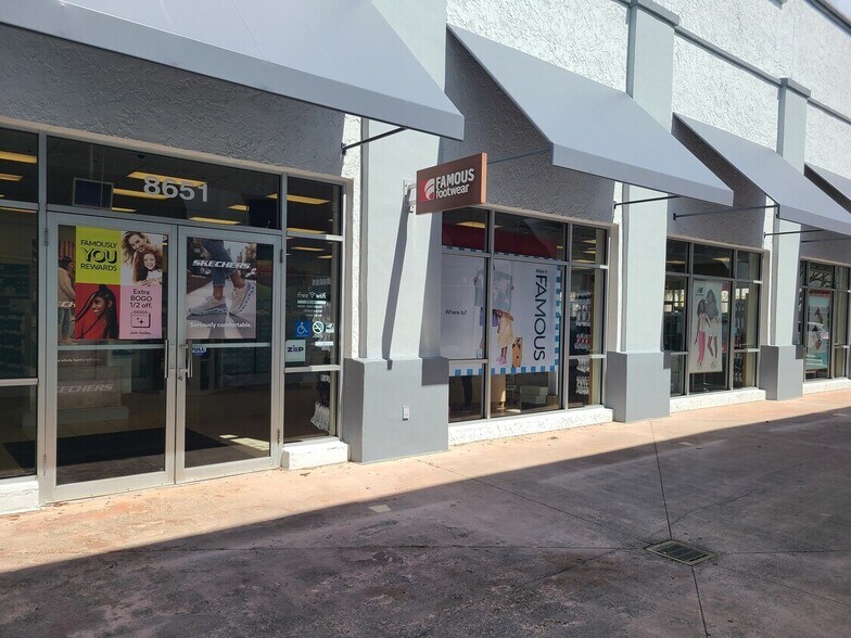 More Photos Of 8651-8665 SW 124th Ave, Miami Restaurant For Lease