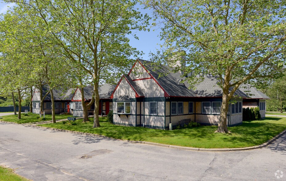 Primary Photo Of 294 Valley Rd, Middletown Office For Lease