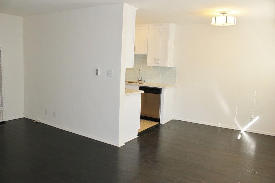 More Photos Of 1940 S Beverly Glen Blvd, Los Angeles Apartments For Sale