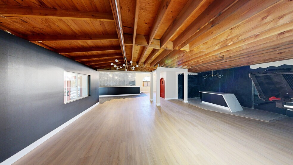 More Photos Of 401 S 6th St, Las Vegas Restaurant For Sale